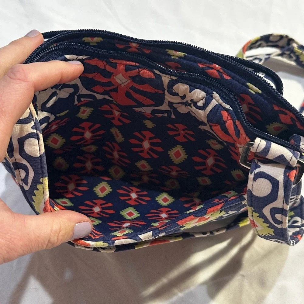 Vera Bradley Quilted Cotton Crossbody Bag Navy Red Floral Adjustable Strap